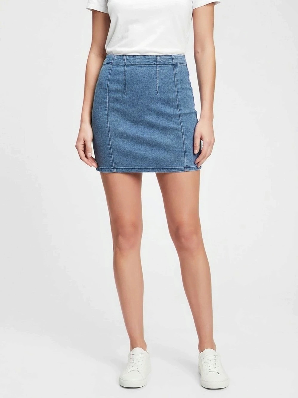 BRANDY MELVILLE Light Wash Denim Mini Skirt High-Waisted Size Small Y2K Vintage